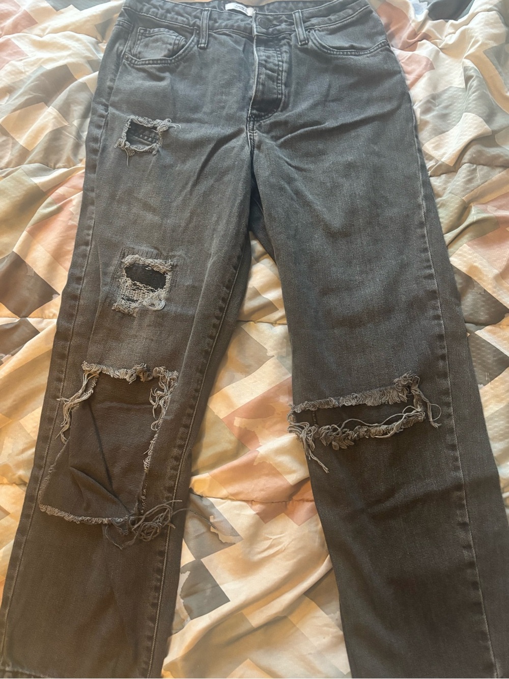 Forever 21 Black Distressed Women's Jeans - size 29 straight stretch
